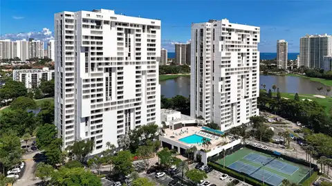 20225 NE 34TH CT #817 — home for sale