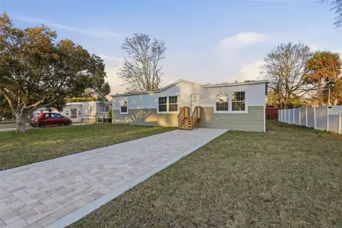 1913 WOODCREST DR — home for sale