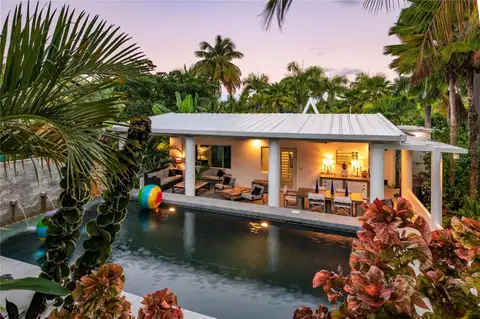 300 PALM COTTAGES — home for sale