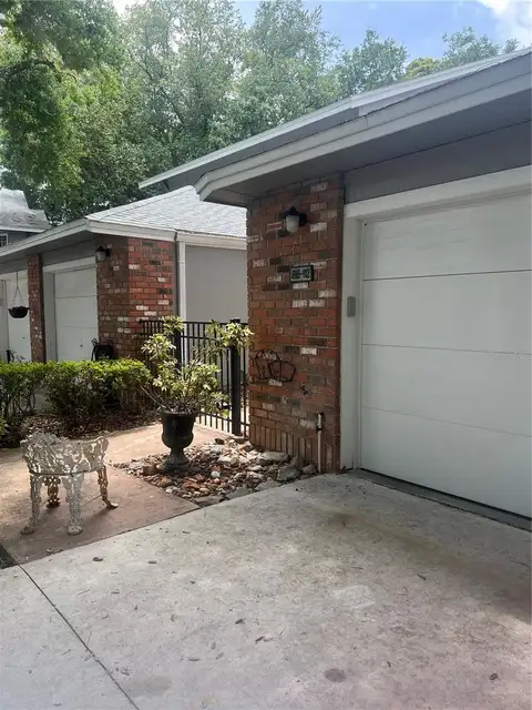 618 MAPLE OAK CIR #112 — home for sale