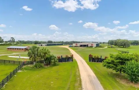 40812 GRAYS AIRPORT RD — home for sale