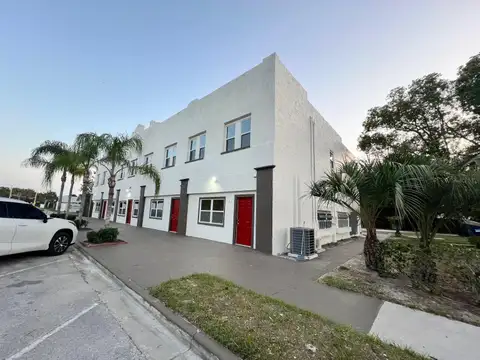 475 UMATILLA BLVD — home for sale