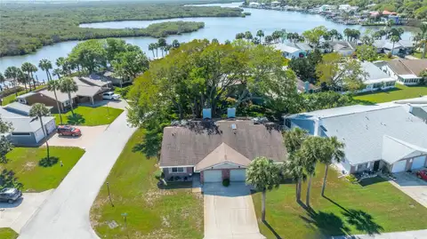 1402 PORTOBELLO DR — home for sale