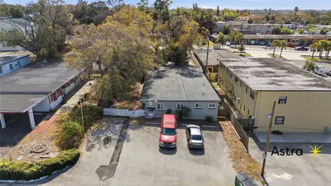 1429 LAURA ST — home for sale