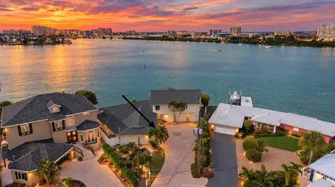 290 BAYSIDE DR — home for sale