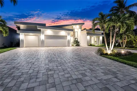 4408 SW 28TH PL — home for sale